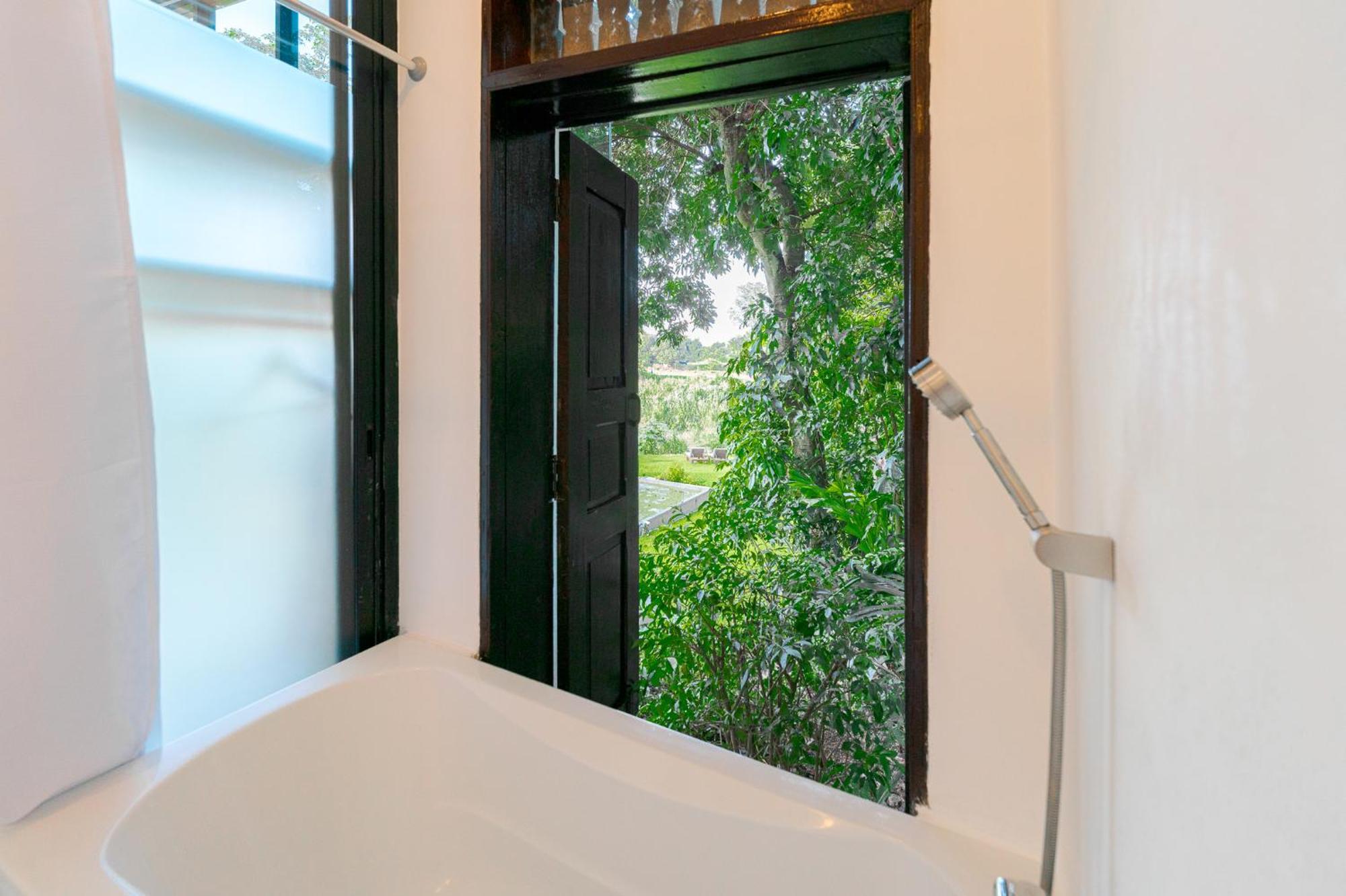 8Th Wonder - Chiang Mai Bed & Breakfast Mae Rim Exterior photo